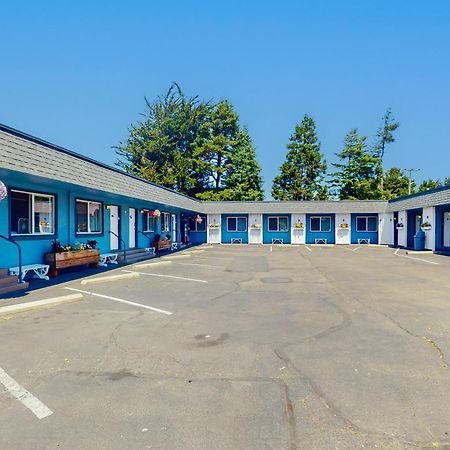 Lamplighter Inn - Tropical Fish Cove And Octopus Encounter Bandon Exterior foto